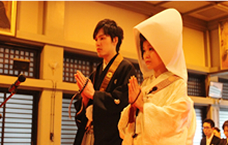 新郎新婦お焼香